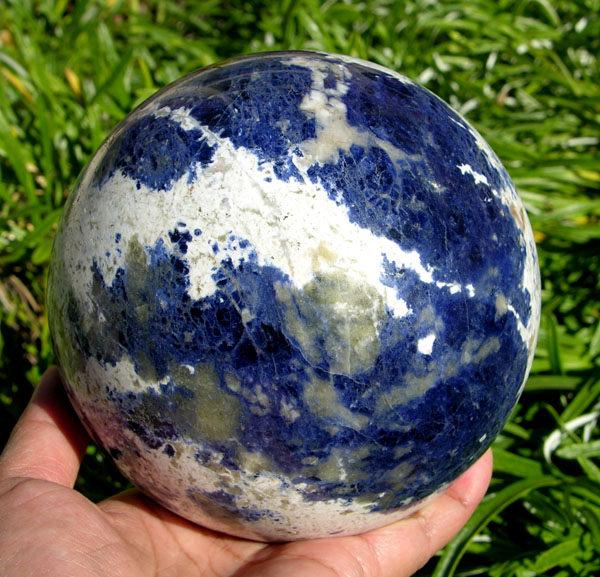 Sodalite Sphere helps metabolism 3703